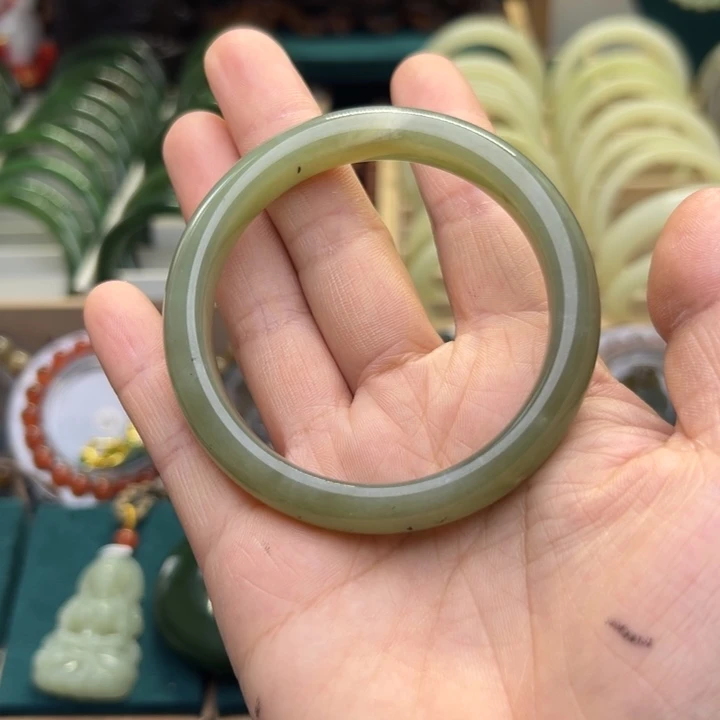 和田玉手镯未镶嵌56.3圈围80715