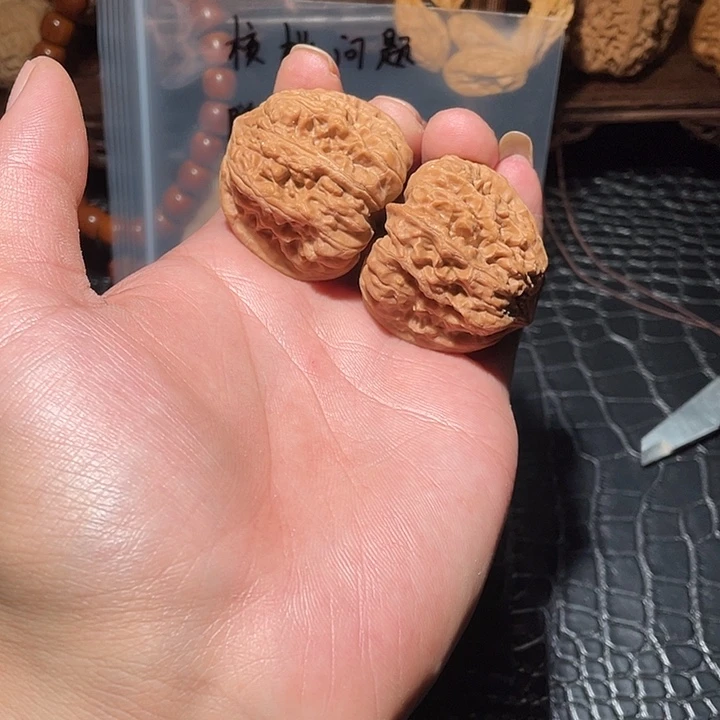 吊坠文玩核桃平谷噢底39