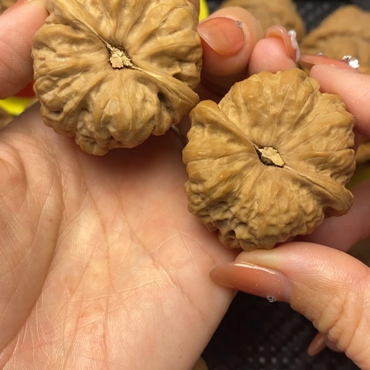 桃核吊坠玛**卡蛤蟆头