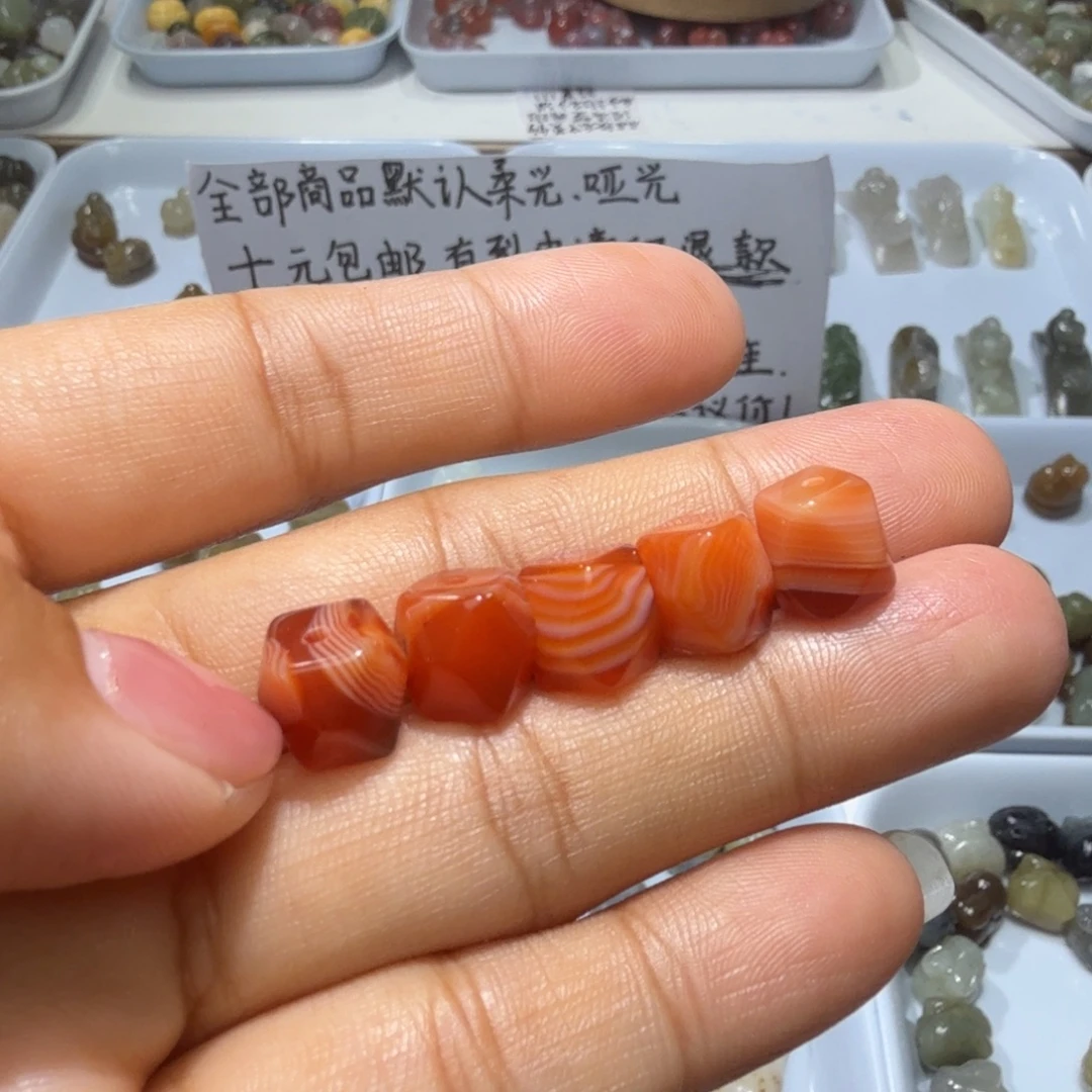 和田玉未镶嵌珠宝奇石