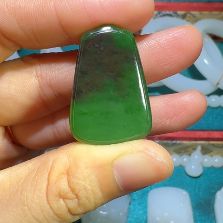 和田玉未镶嵌车挂