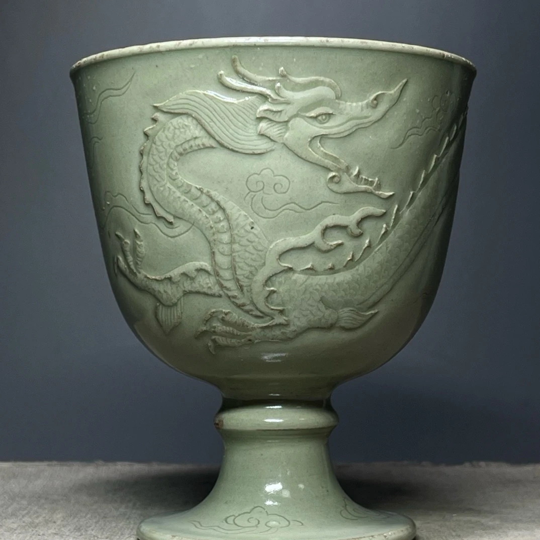 越窑秘色瓷龙纹高足杯链接