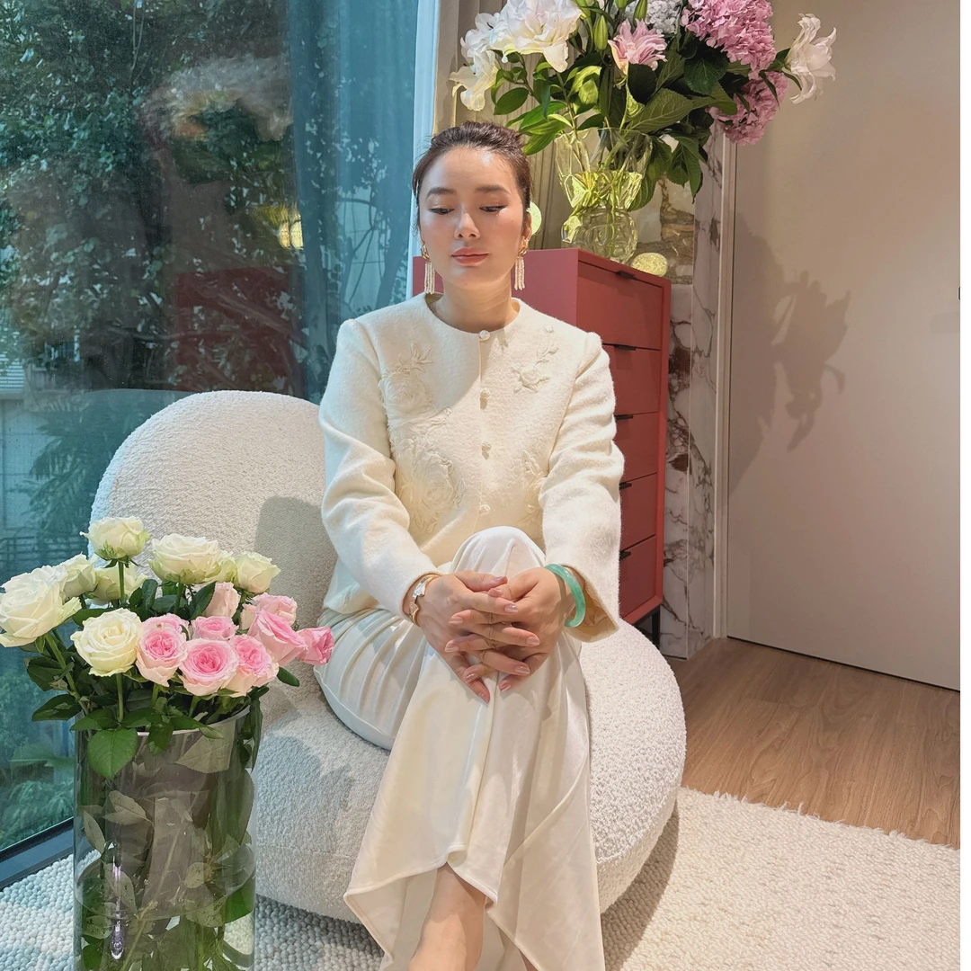 亮片刺绣短款常规款白色中式春秋季提花女装短外套女