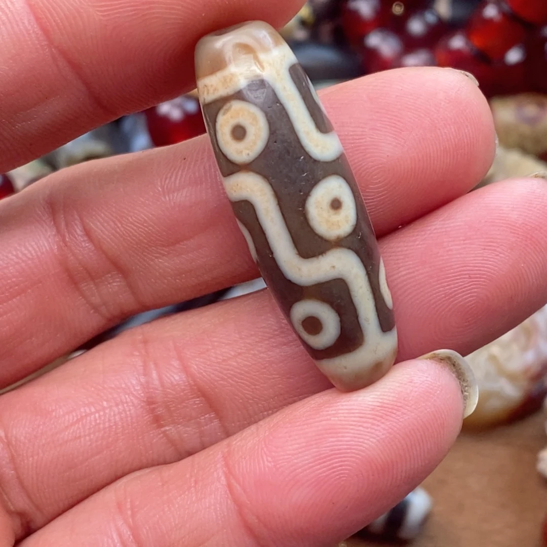 DIY琉璃珠子的颜色是蓝色和