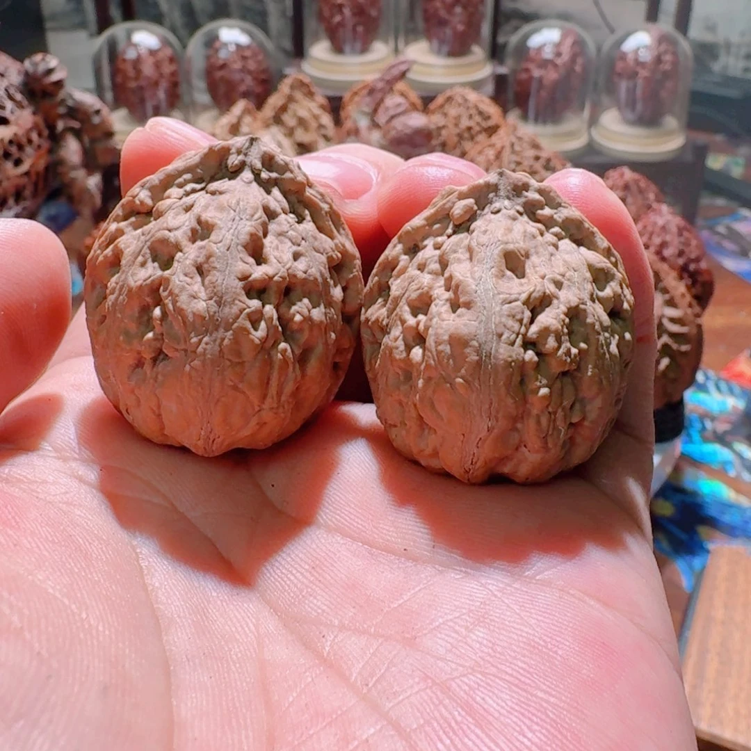 文玩核桃吊坠蚂蚁蛋