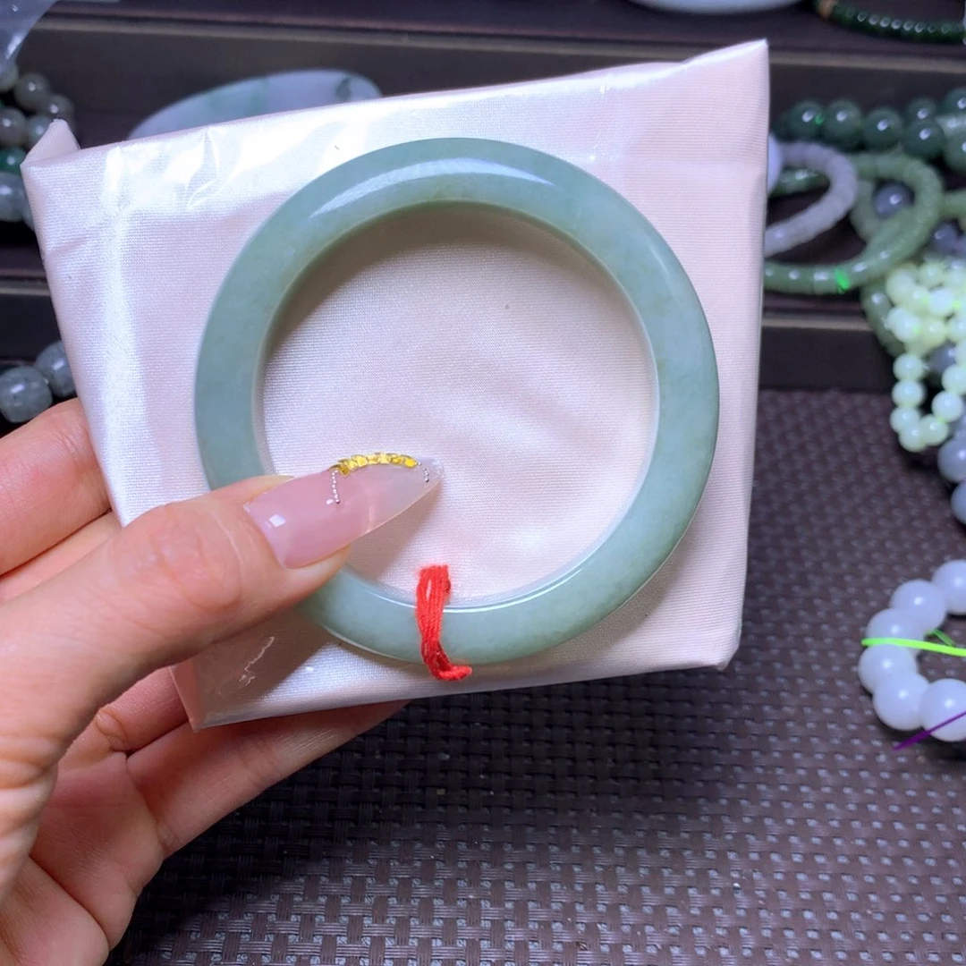 广***民翡翠未镶嵌手镯59