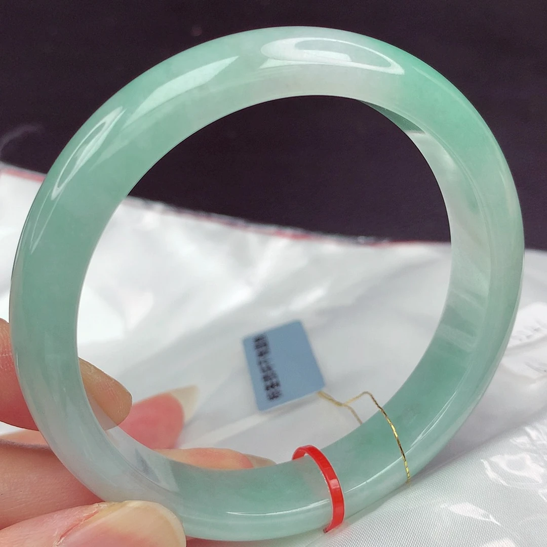 翡翠手镯未镶嵌62圈246