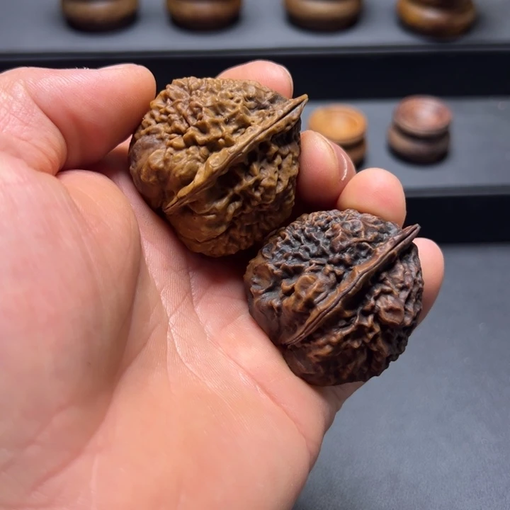 文玩核桃吊坠B鳄鱼头40mm