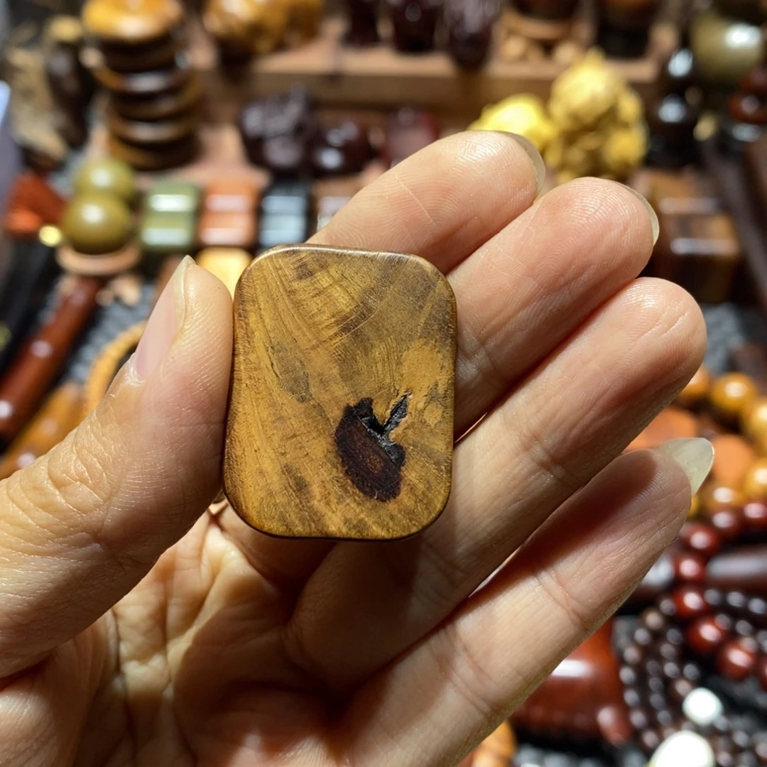 小***李黄花梨/降香黄檀瑕疵