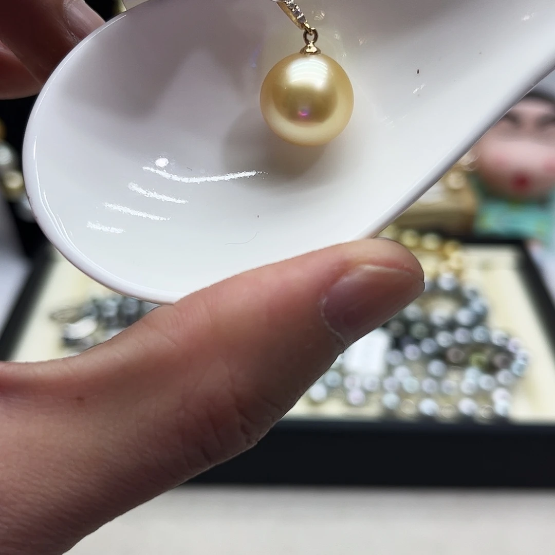 颈饰海水珍珠18K金镶嵌