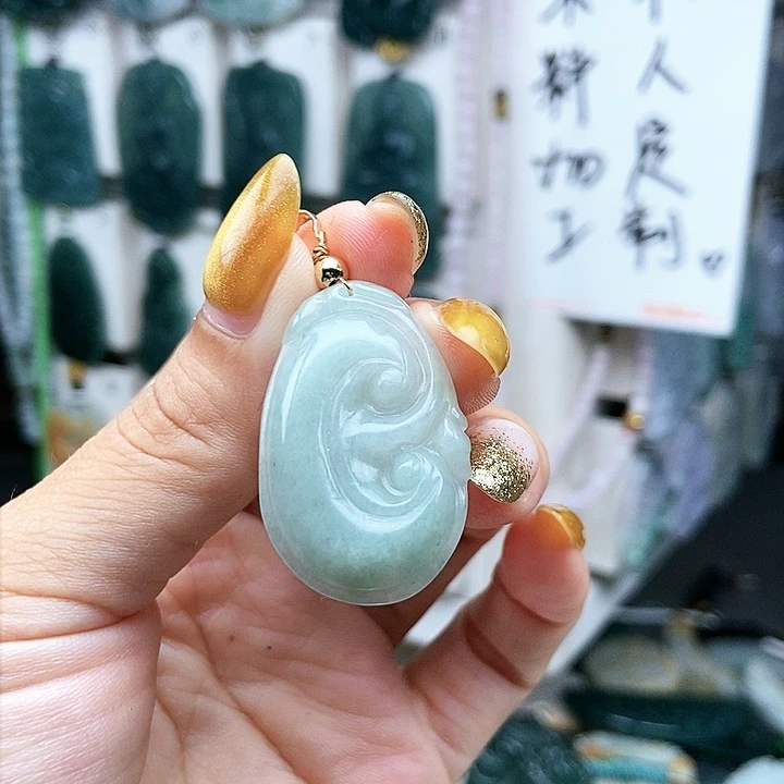 翡翠未镶嵌颈饰翡翠