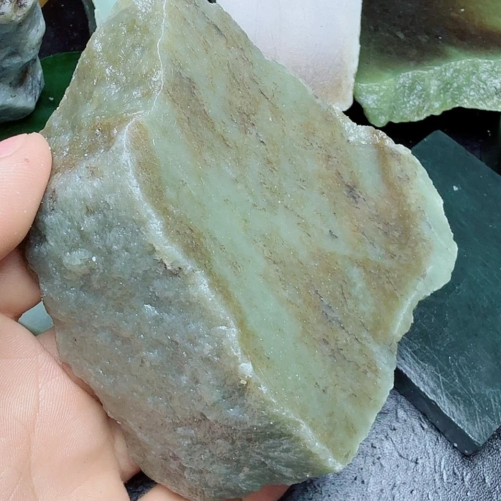 未镶嵌和田玉（糖玉）珠宝奇石