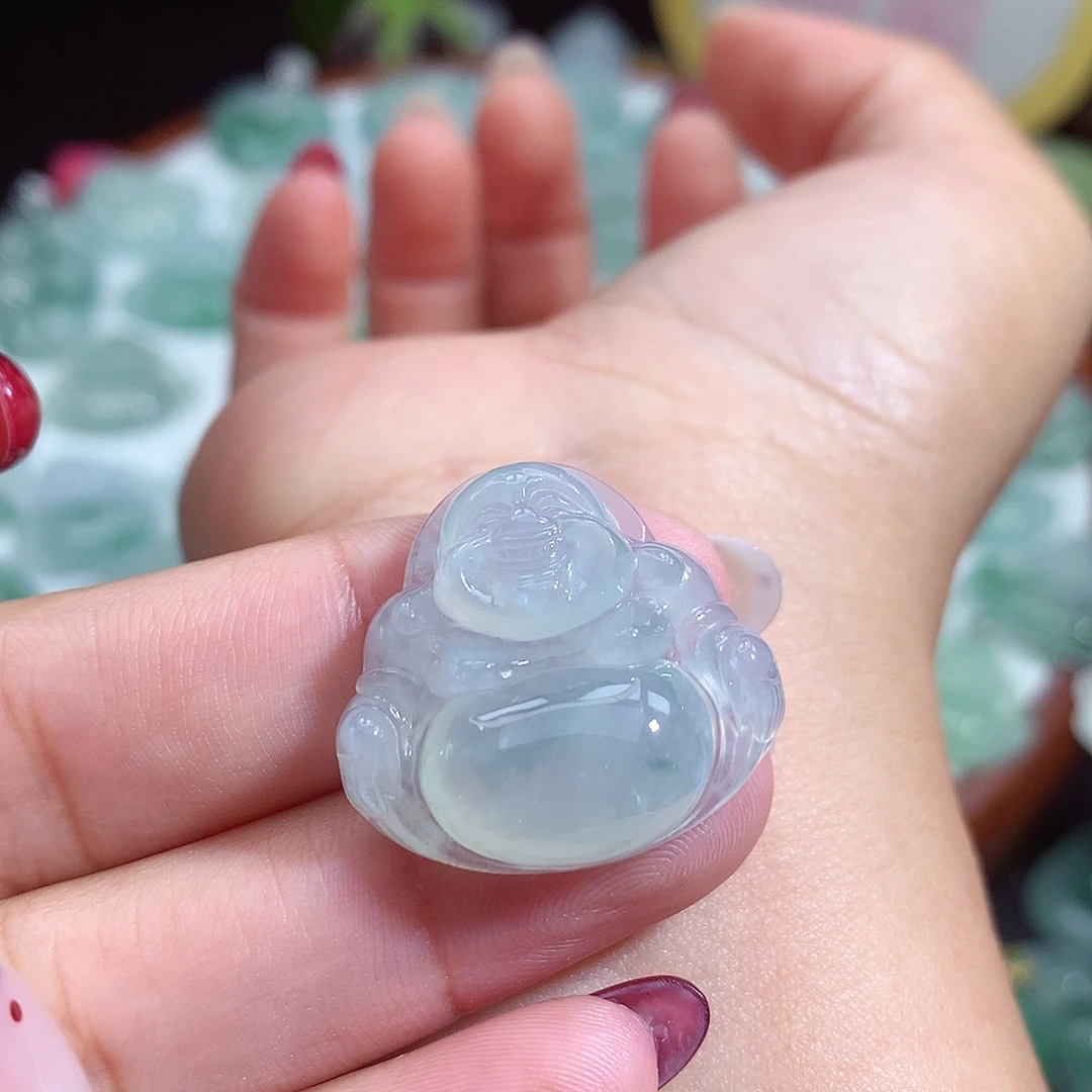 翡翠未镶嵌颈饰佛公