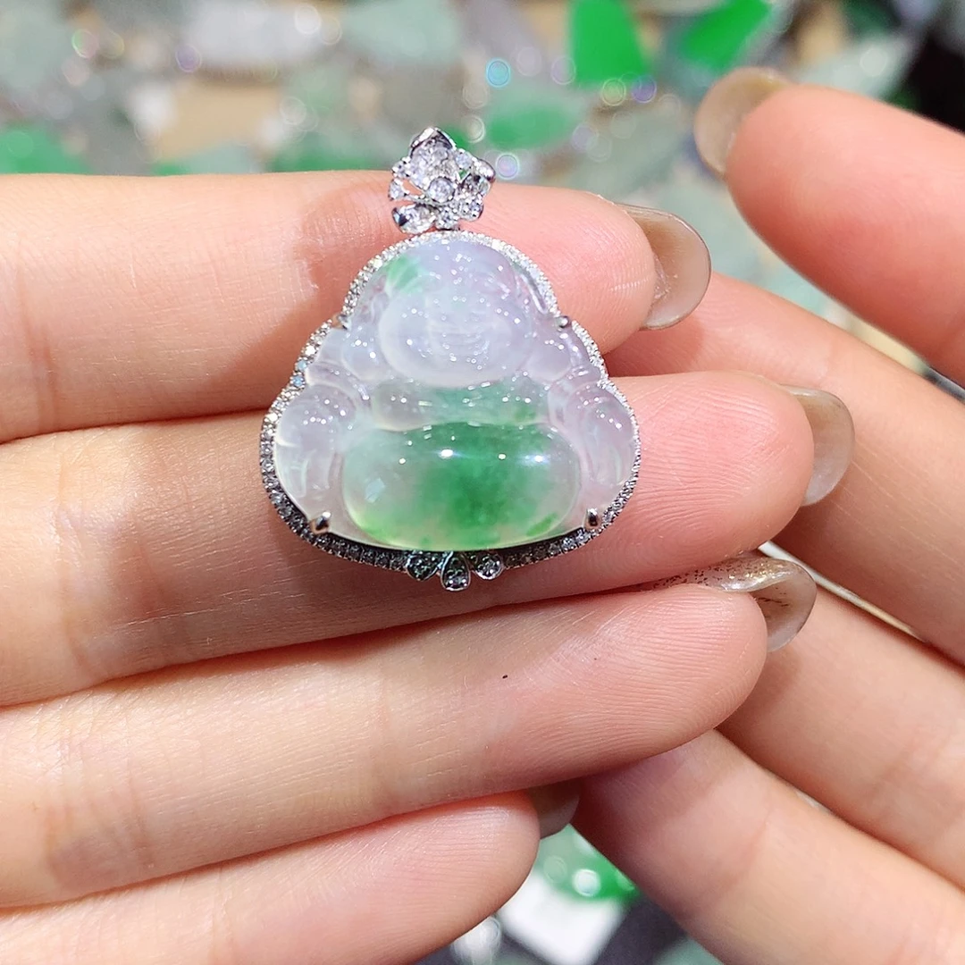 翡翠18K金镶嵌颈饰佛