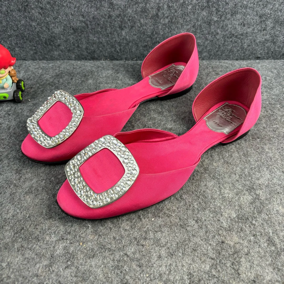 95新 Roger Vivier/罗杰·维威耶 粉色钻扣平底鞋35码 原盒YLP1810