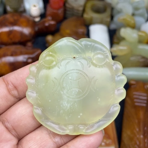 未镶嵌蛇纹石玉颈饰41