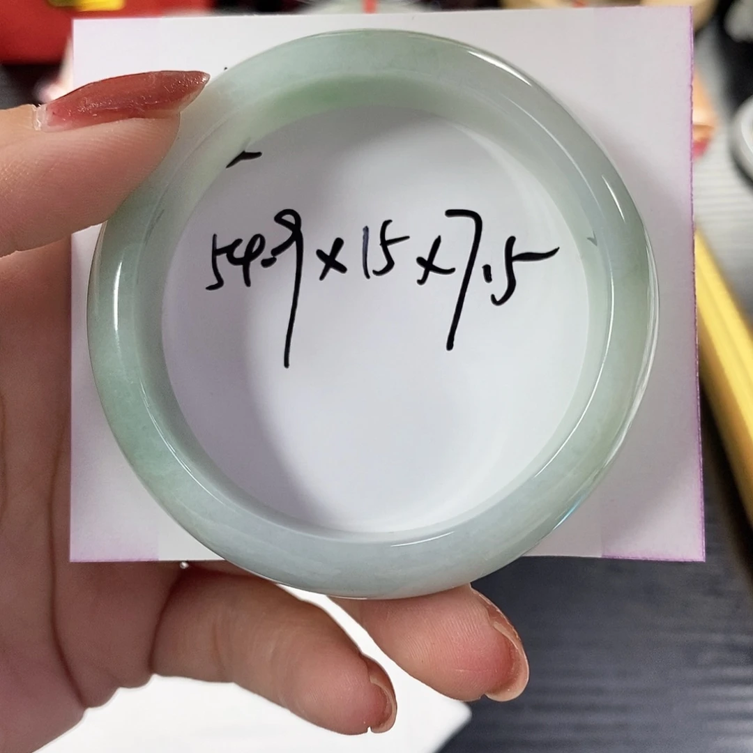 翡翠手镯未镶嵌嗷****～天然翡翠