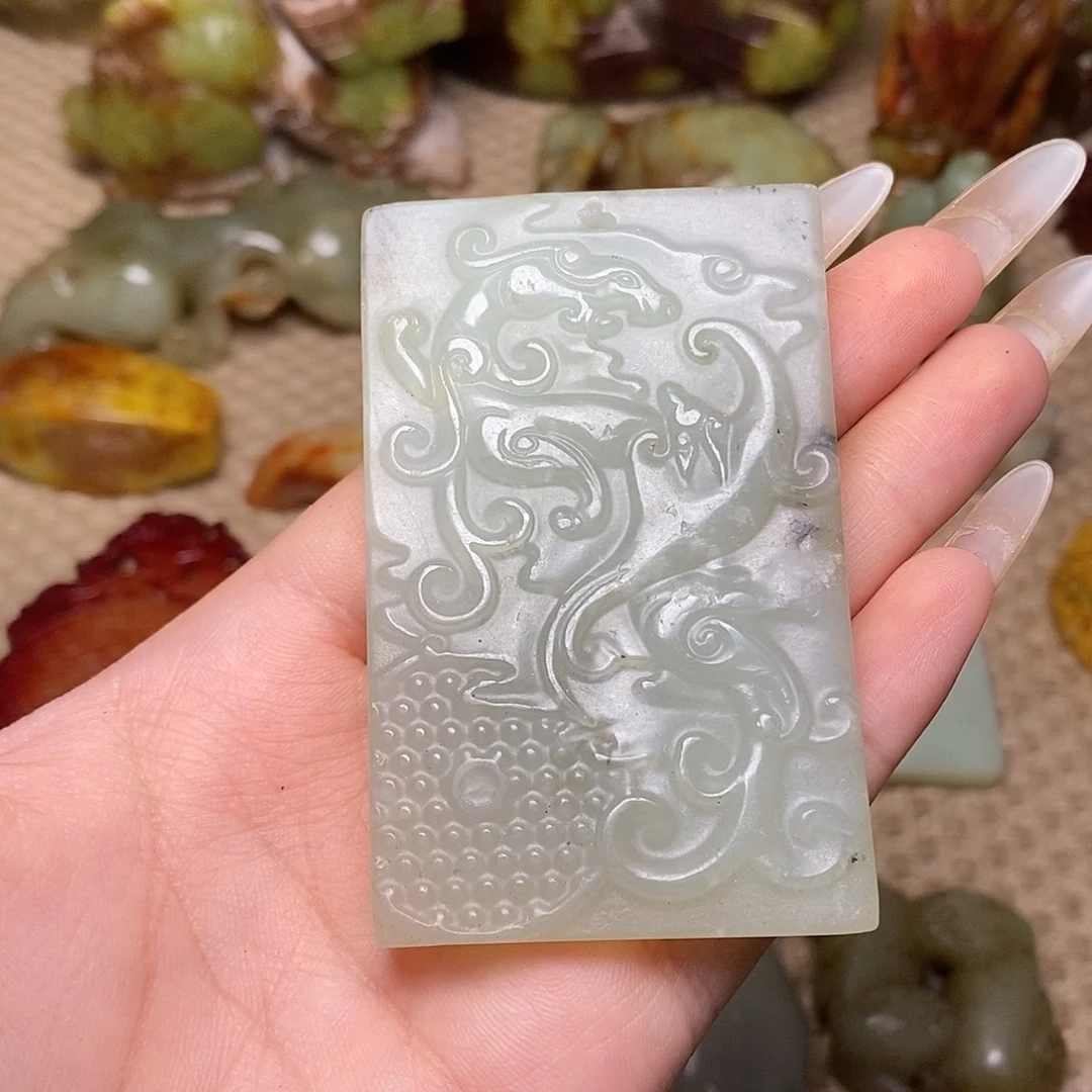 未镶嵌蛇纹石玉颈饰