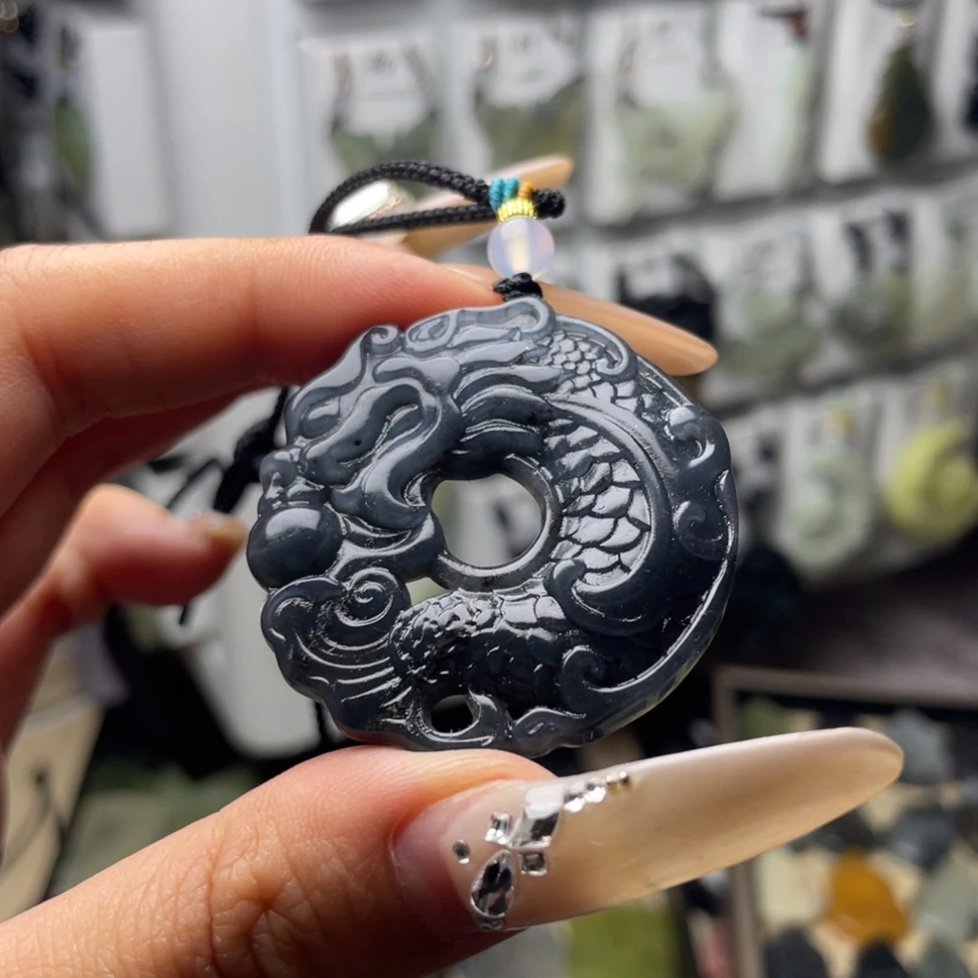 岫玉未镶嵌颈饰无*龙扣