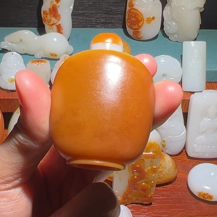 制***努和田玉未镶嵌颈饰