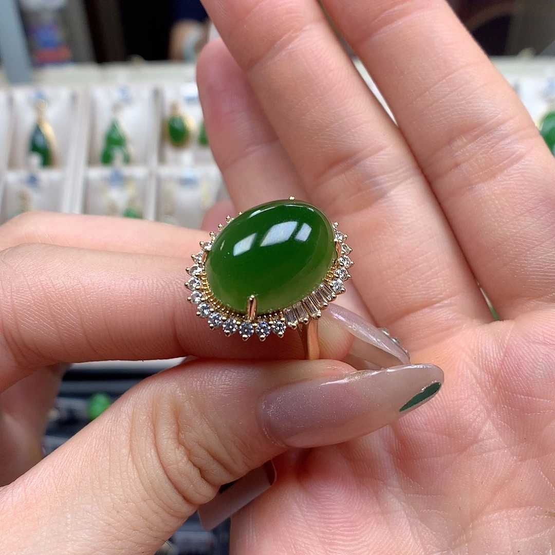 和田玉戒指18K金镶嵌12×16