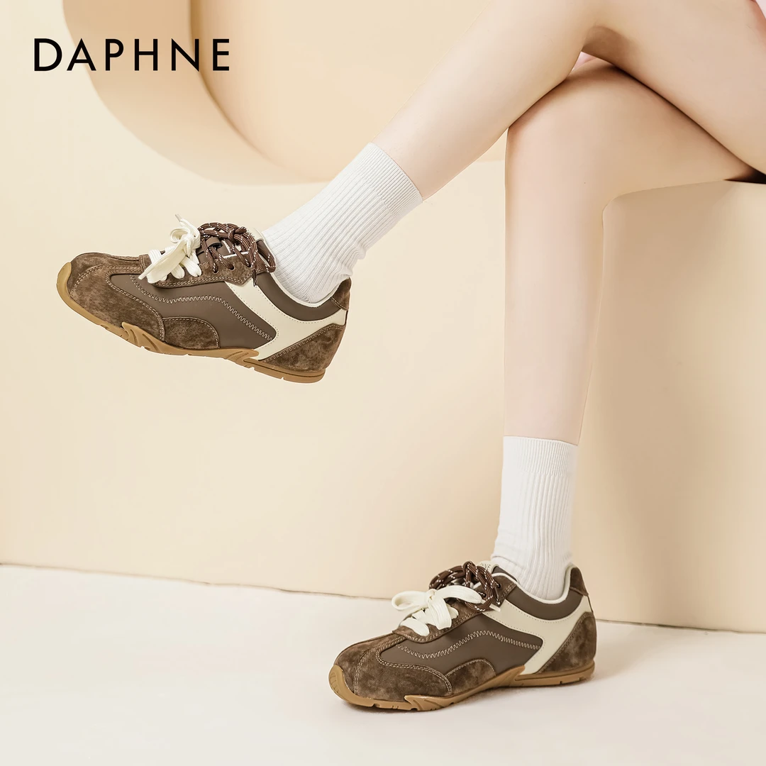 Daphne/达芙妮2025秋冬时尚百搭潮流爆款德训鞋轻便厚底增高女鞋