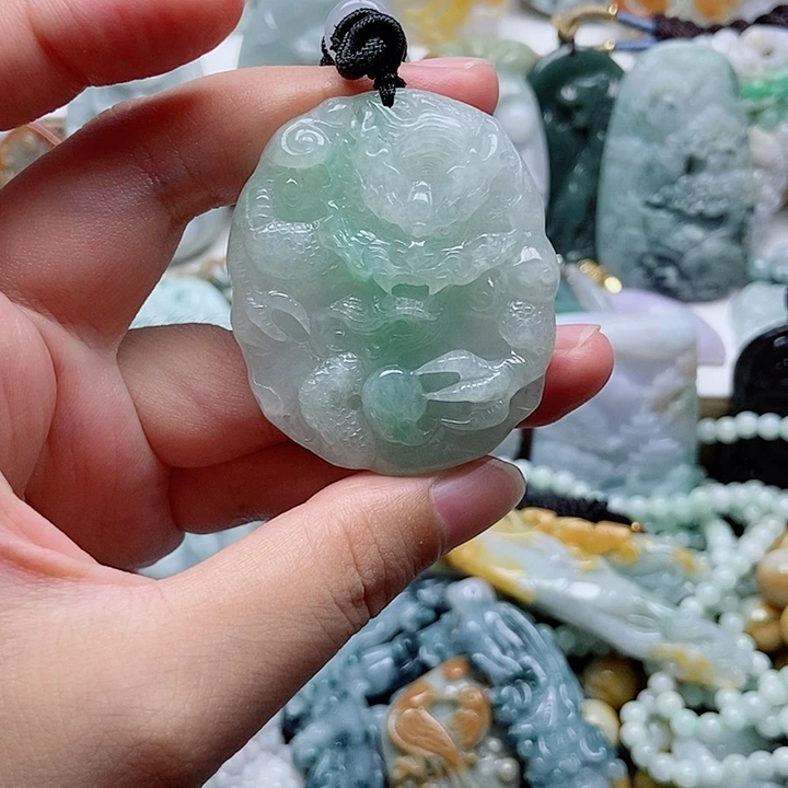 吊坠(不含链)未镶嵌翡翠翡翠牌子龙牌吊坠