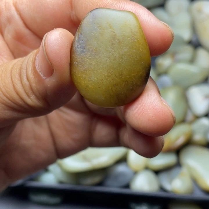 未镶嵌和田玉珠宝半成品