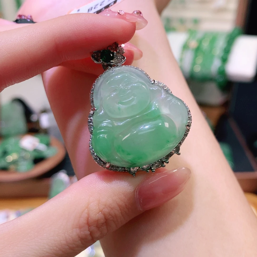 石英质玉（非洲翠）银S925镶嵌颈饰佛公