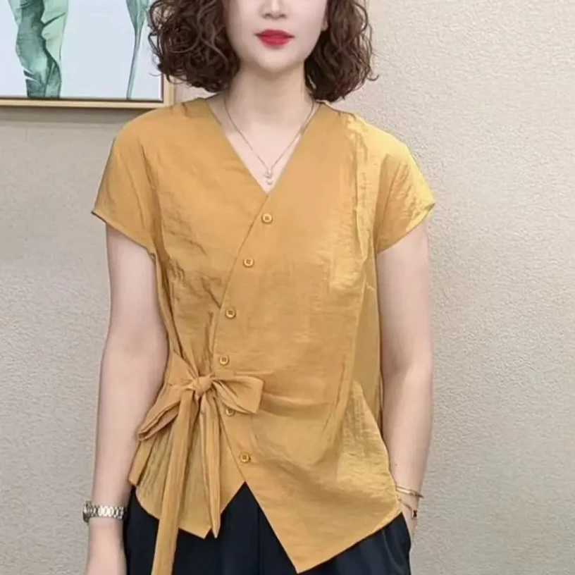 夏季新款时尚洋气V领系带设计感百搭减龄显瘦女士短袖气质T恤上衣