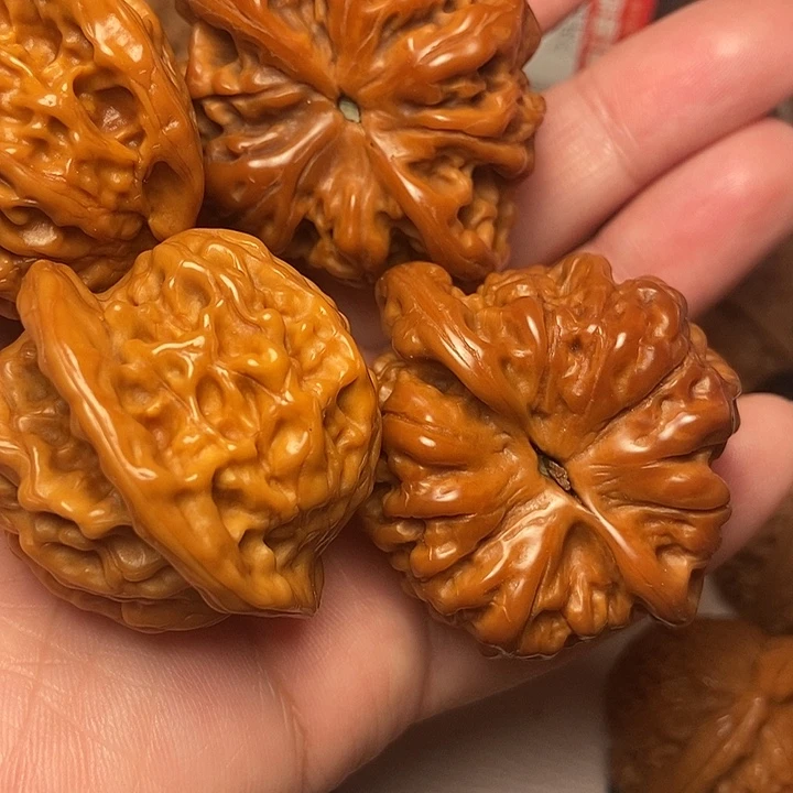 凡***熹文玩核桃吊坠官47