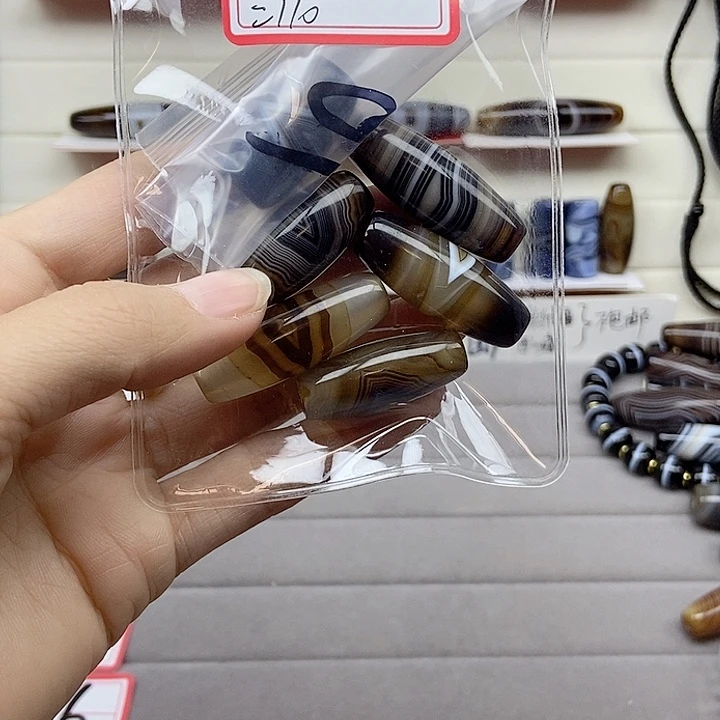 多****玛瑙/玉髓未镶嵌颈饰