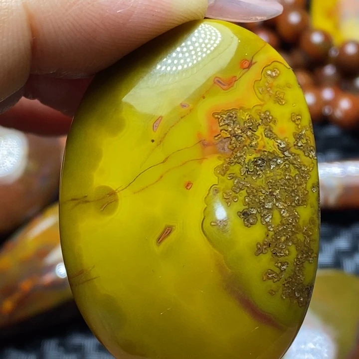 玛瑙/玉髓未镶嵌颈饰龙**横