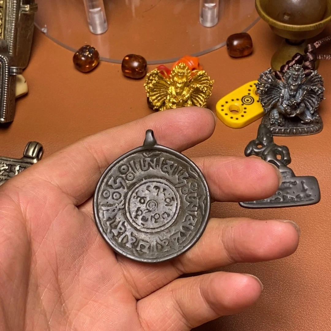 泥塑看***海藏传牌子……