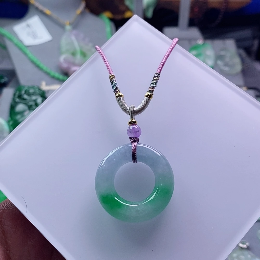 翡翠未镶嵌吊坠(赠链)