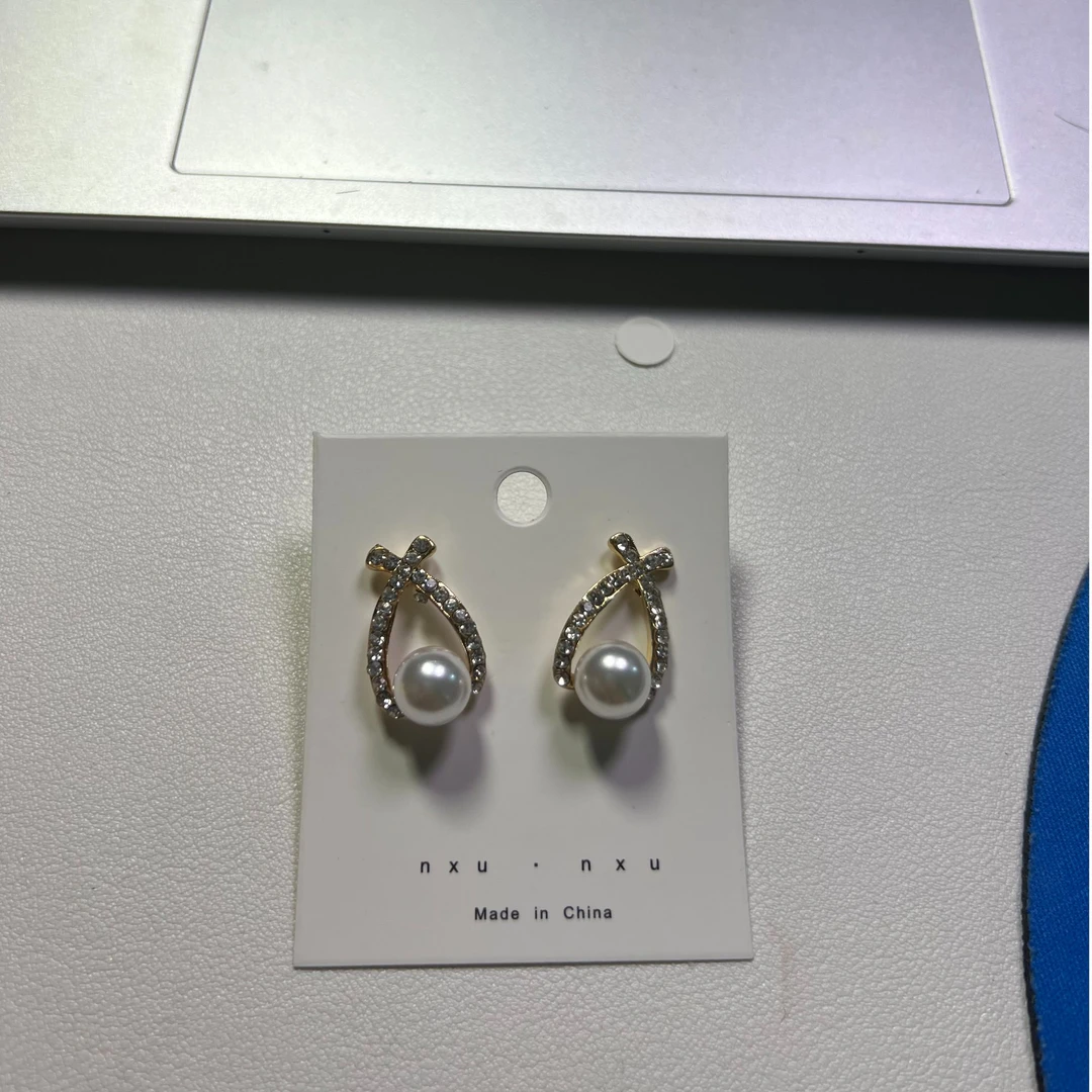 铁合金锆石耳饰 福利价不退换