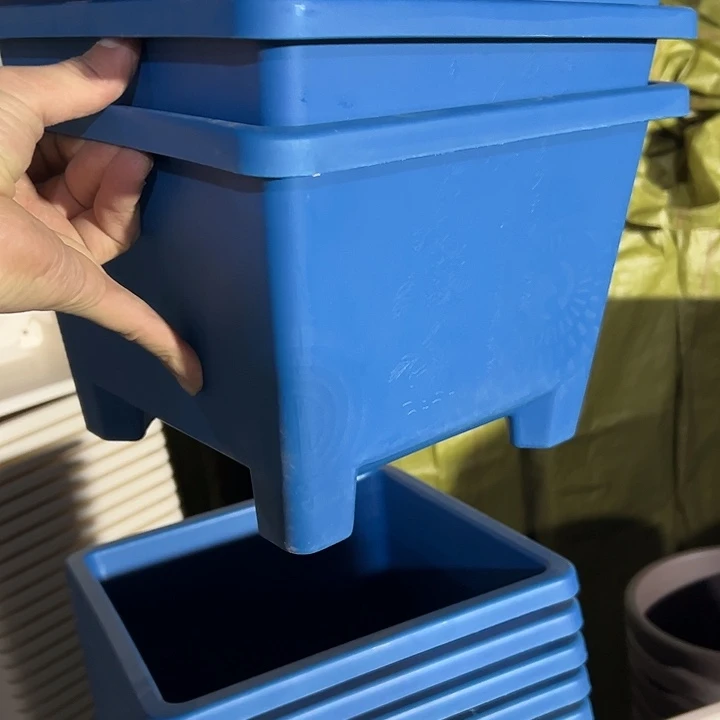 微瑕蓝色方球根盆26外径19高3个盆