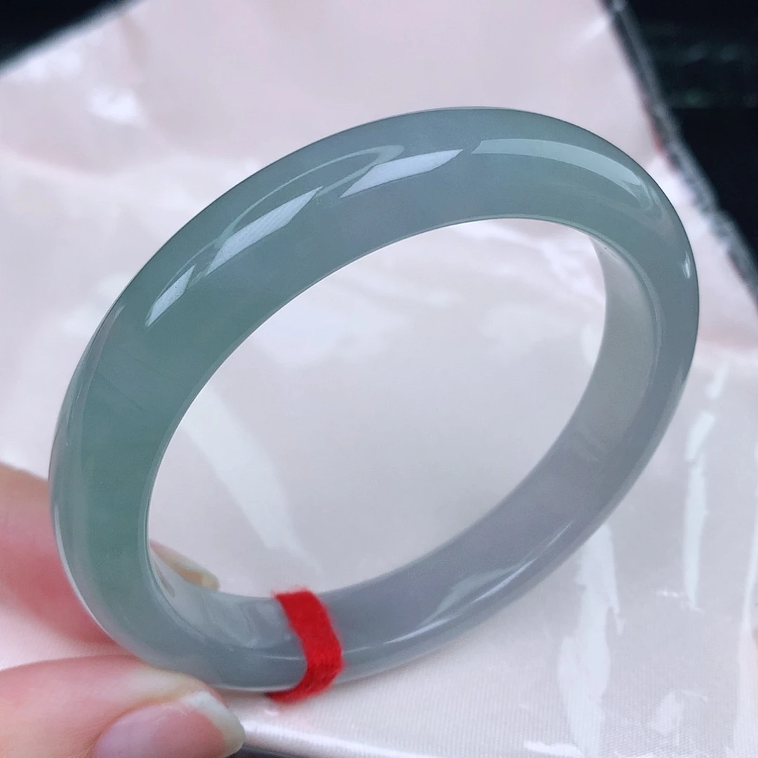 翡翠手镯未镶嵌天然