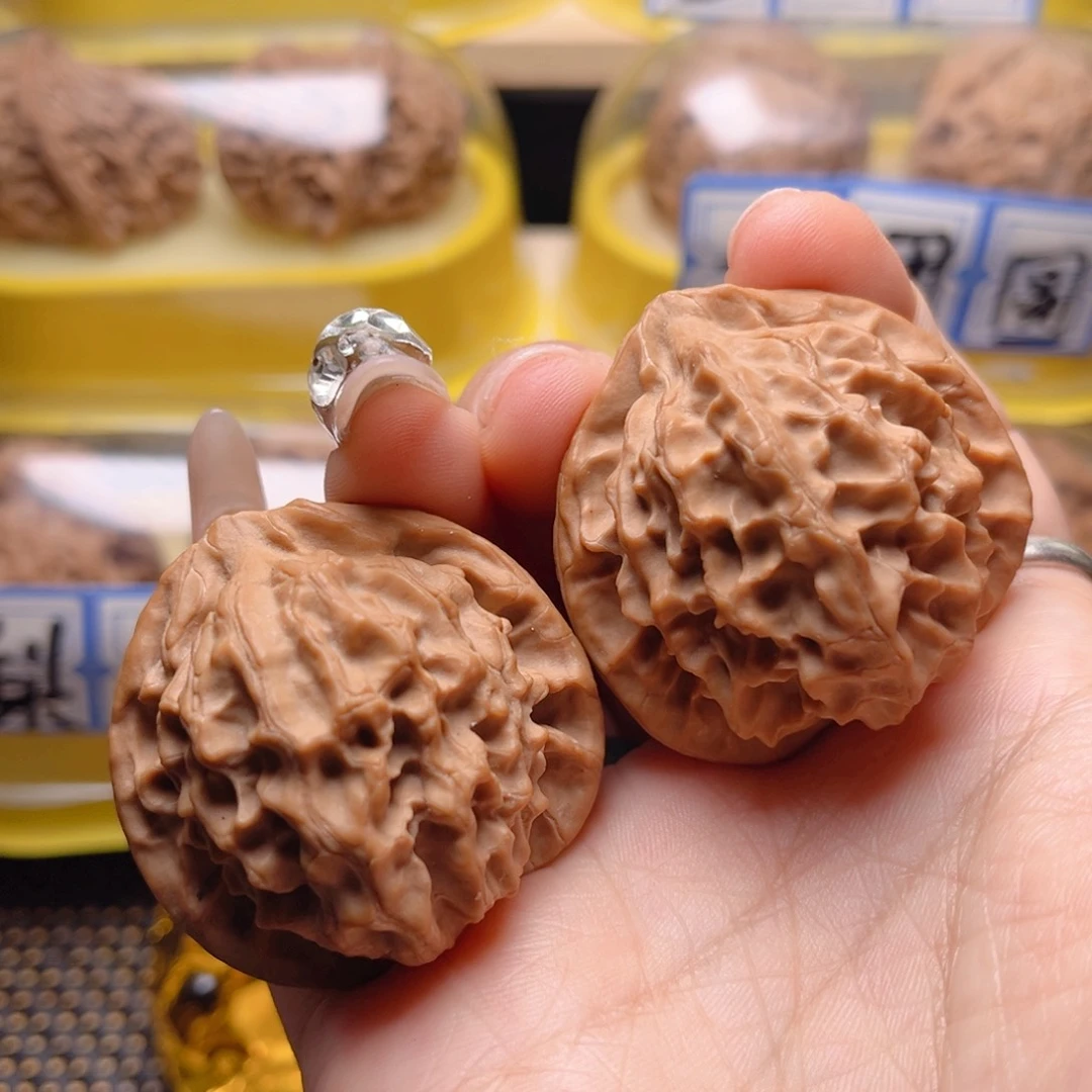 文玩核桃把件龙鳞