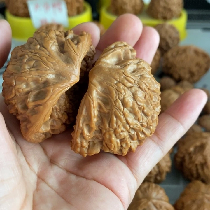 文玩核桃把件米**杨蛇王