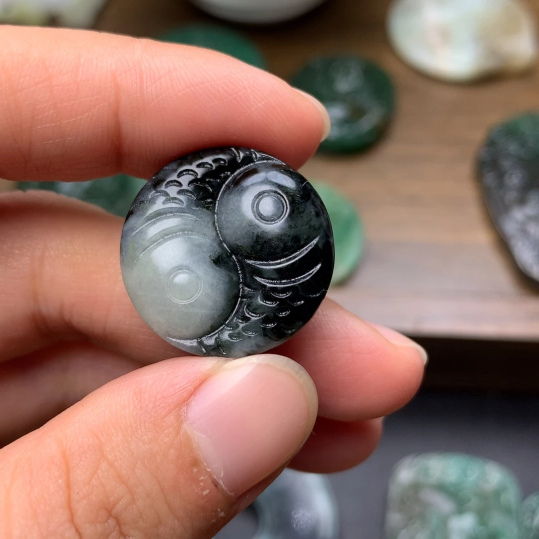 未镶嵌独山玉颈饰