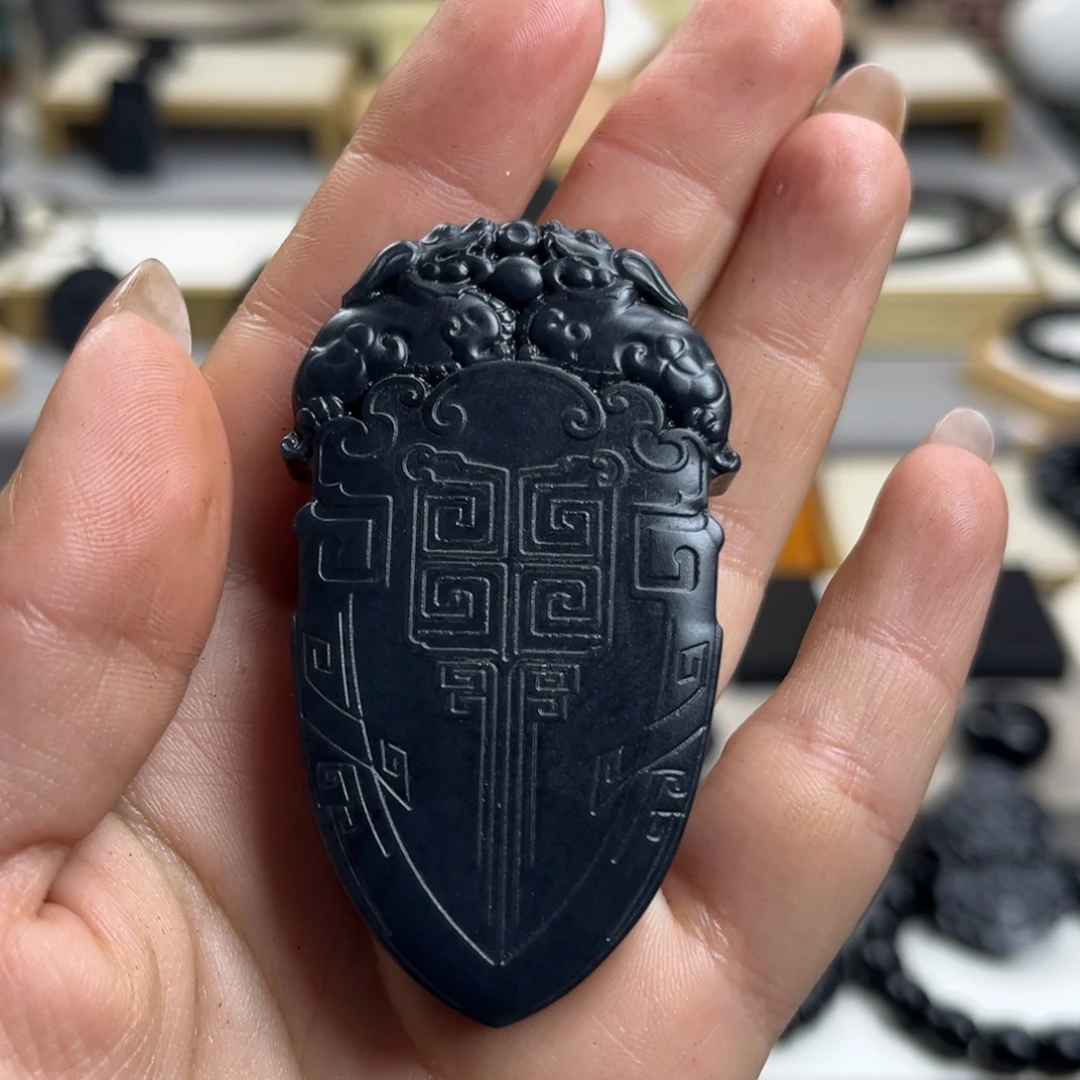 胖***蔗和田玉（墨玉）未镶嵌颈饰新品体验