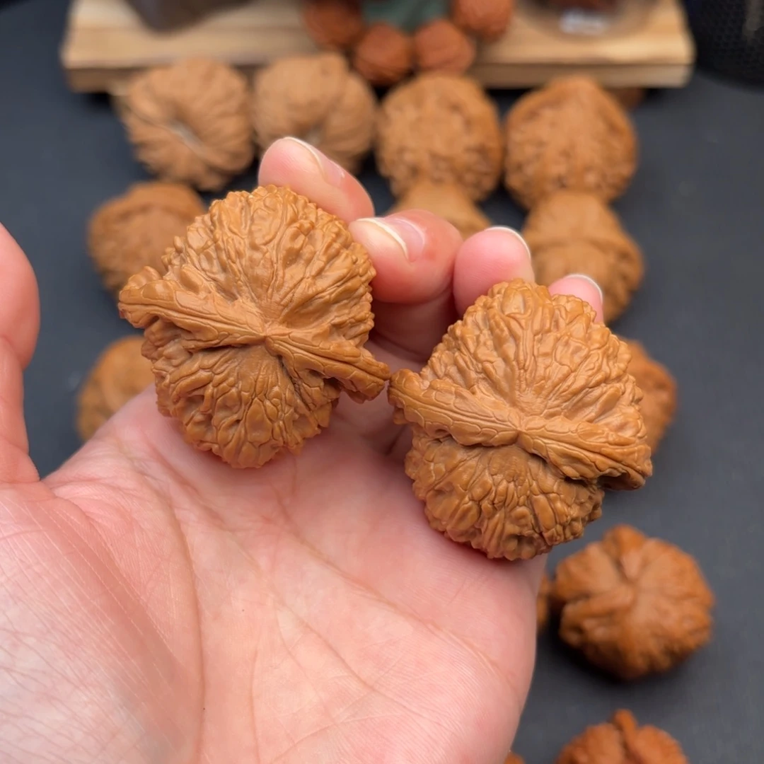 文玩核桃把件闷白44