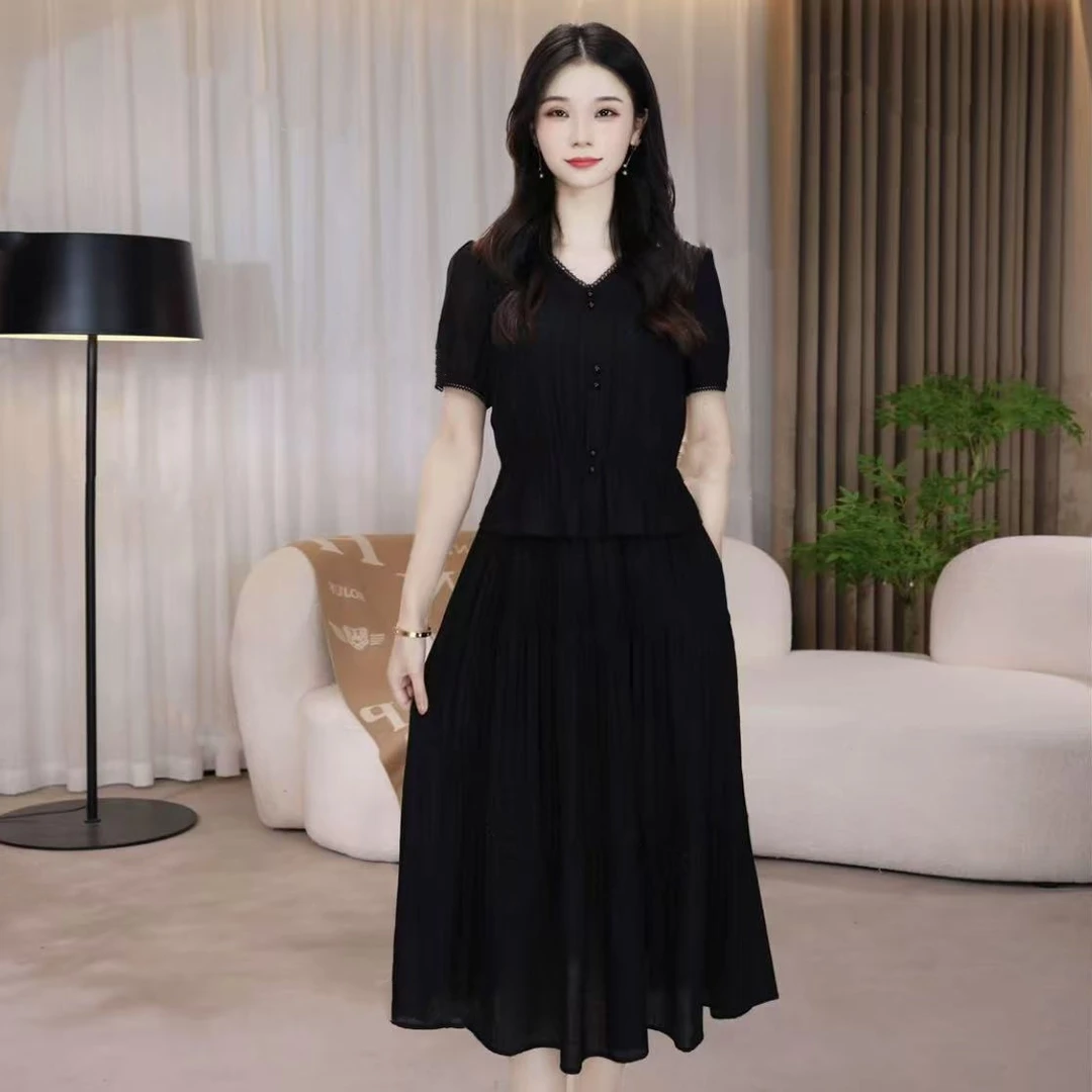 【连衣裙】2025夏季时尚小黑裙夏季法式收腰遮肚修身显瘦气质A字裙