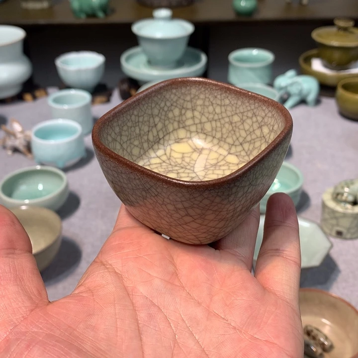 龙泉青瓷哥窑四方杯