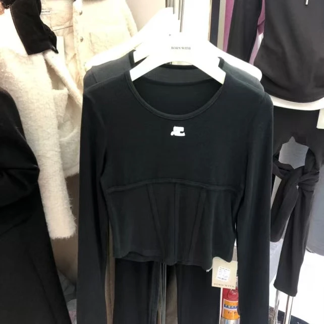 3836#黑色鱼骨线打底衫