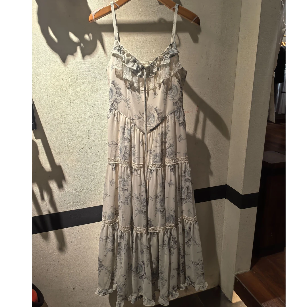 西町村屋法式梦幻花园吊带裙XHAB10136