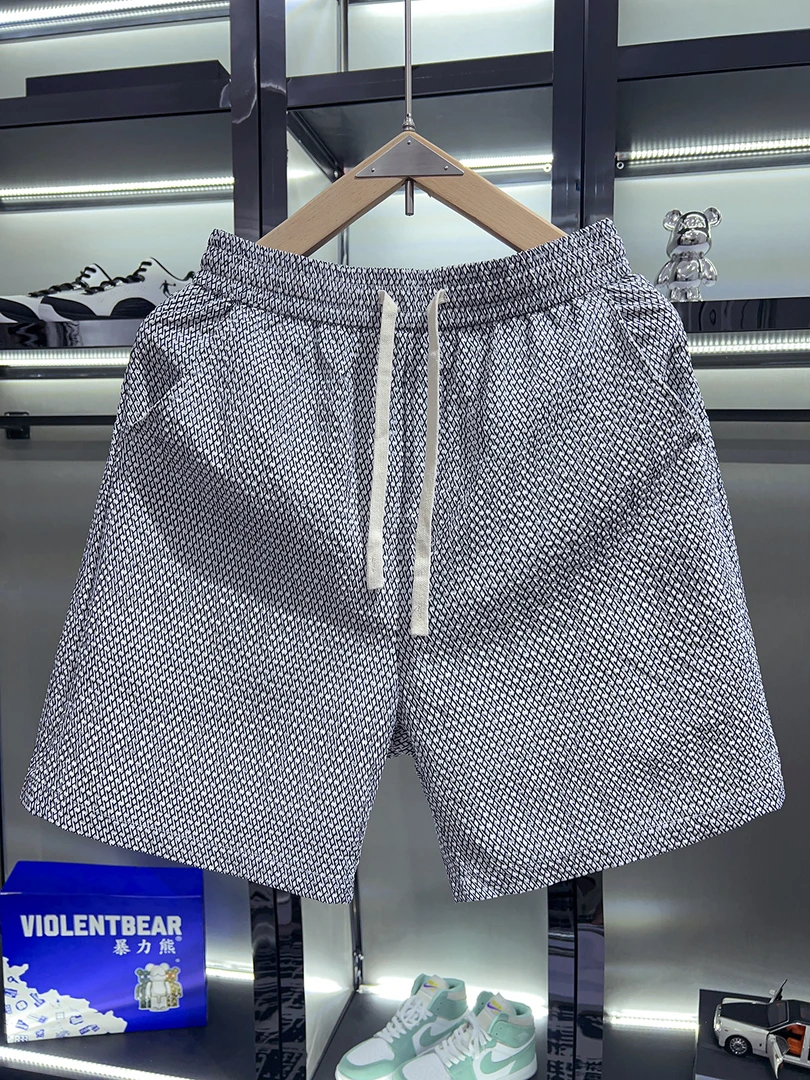 流行格子系休闲短裤男夏天外穿五分裤2025夏季新款男士运动沙滩裤