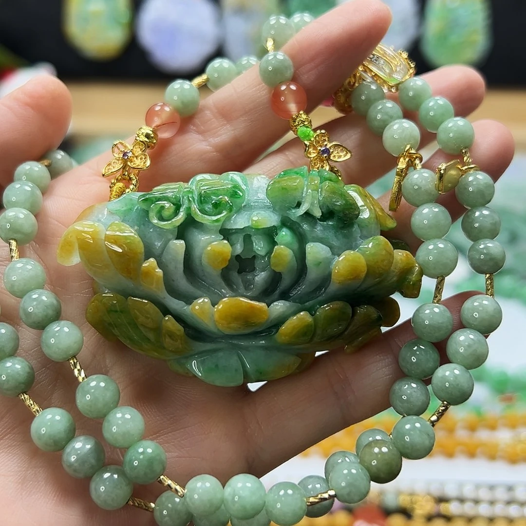 翡翠未镶嵌颈饰吊坠