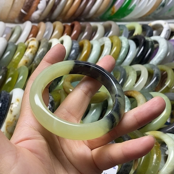 未镶嵌蛇纹石玉手镯